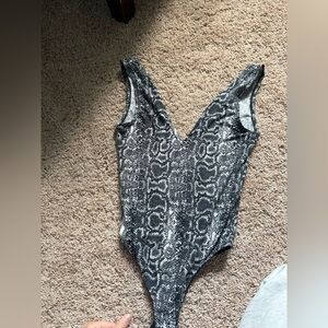 Princess Polly Snakeskin Bodysuit in Black and Gray